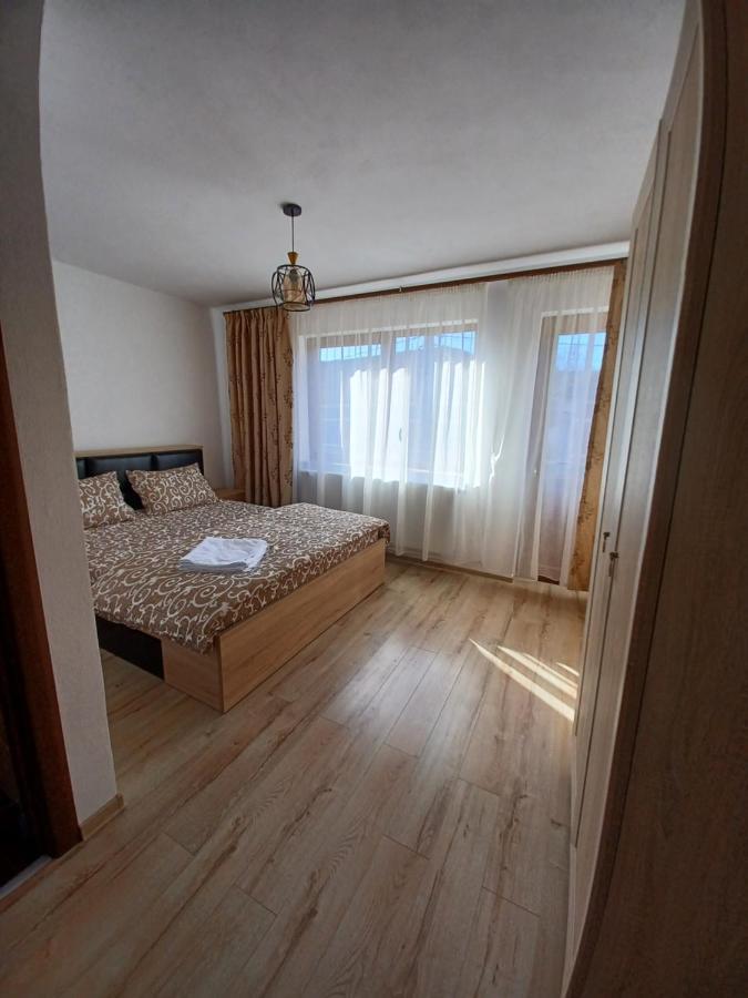 Pensiune Langa Manastirea Izbuc Calugari Dış mekan fotoğraf